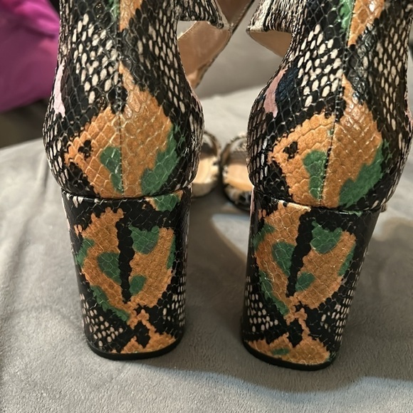 Chelsea & Violet Brea Snake print shoes - Picture 3 of 6